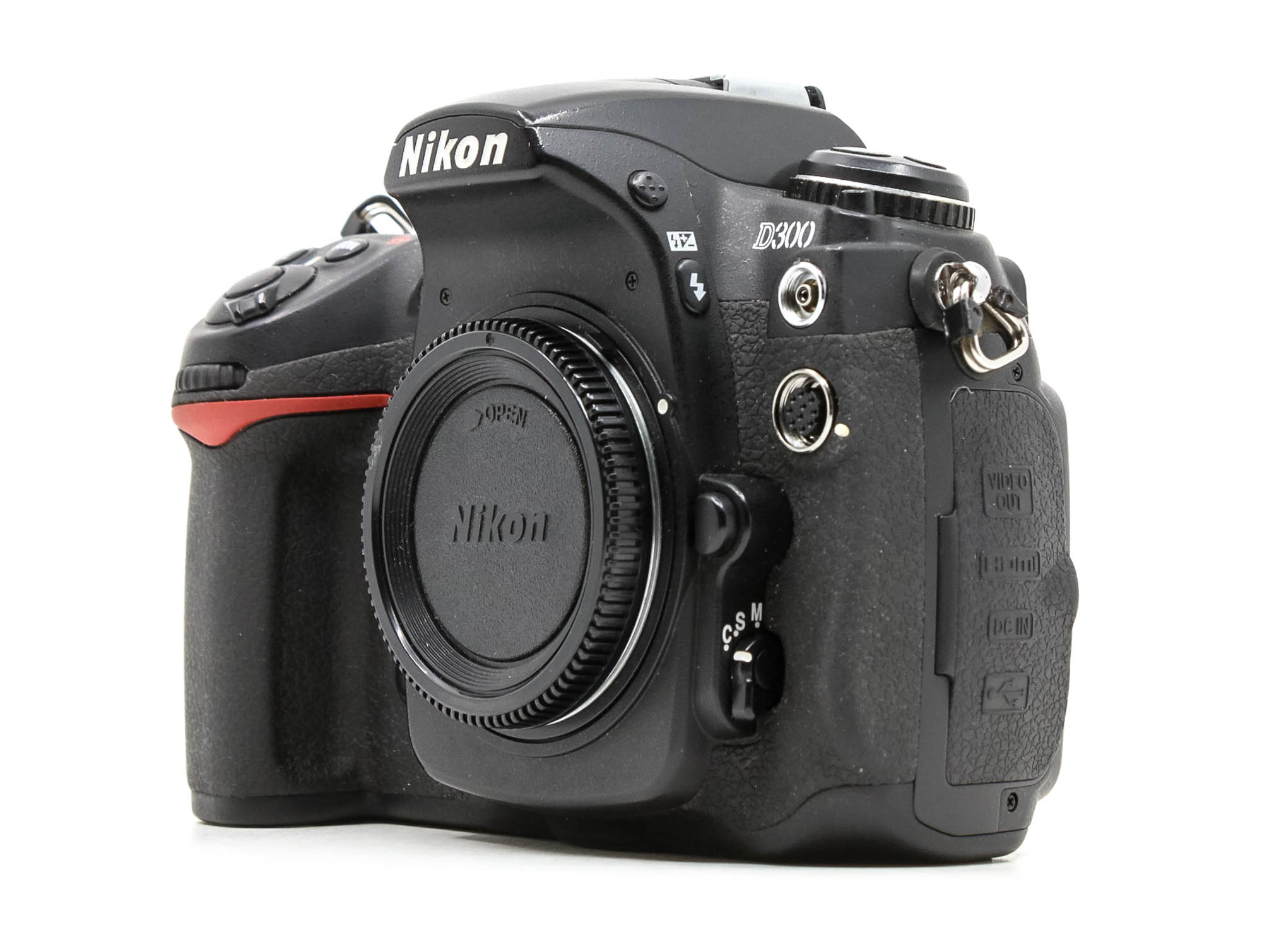 Nikon 300 (body) với thiết kế chắc chắn và các nút điều khiển dễ dàng sử dụng.