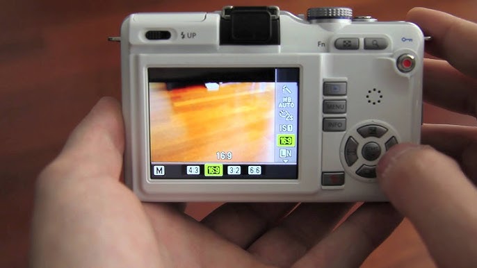 OLYMPUS E-PL1