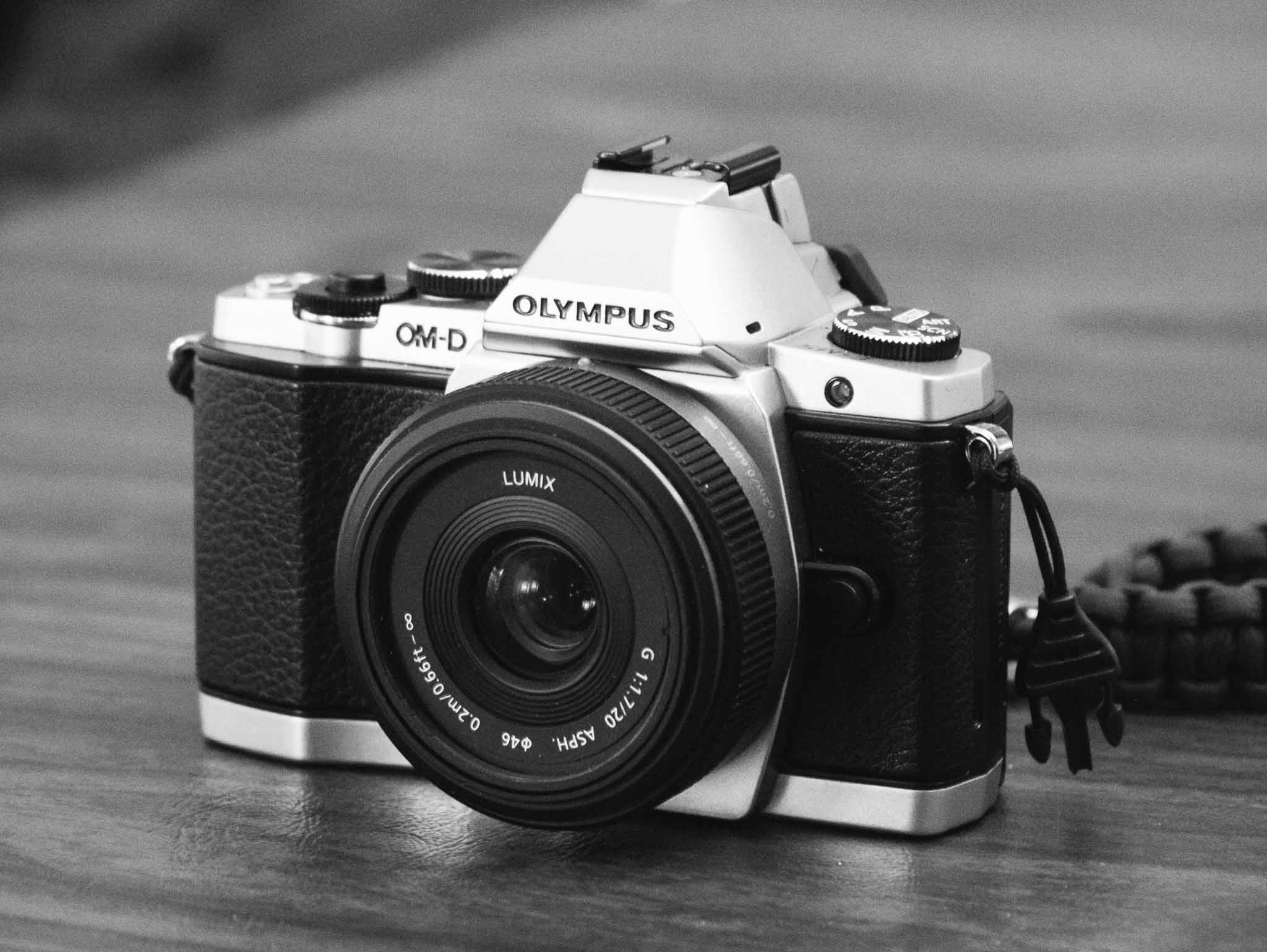 OLYMPUS OM-D E-M5