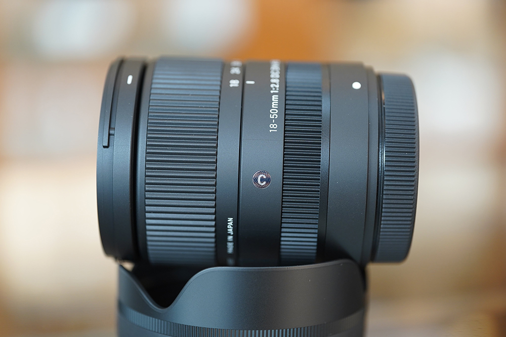 SIGMA 18-50MM F2.8