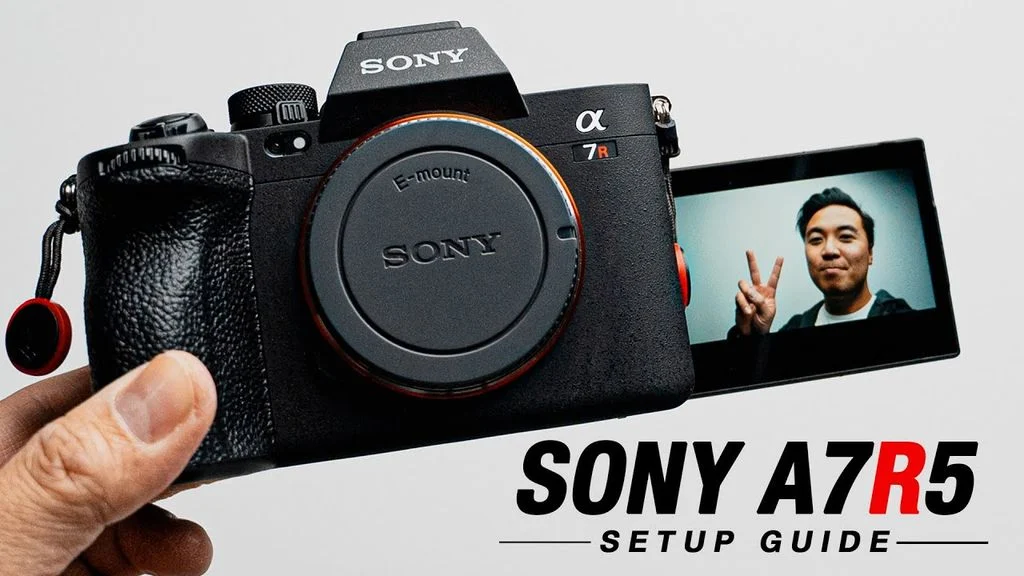 Thiết kế tổng thể của Sony A7R5 với lớp vỏ chắc chắn và bố trí nút chuyên nghiệp.