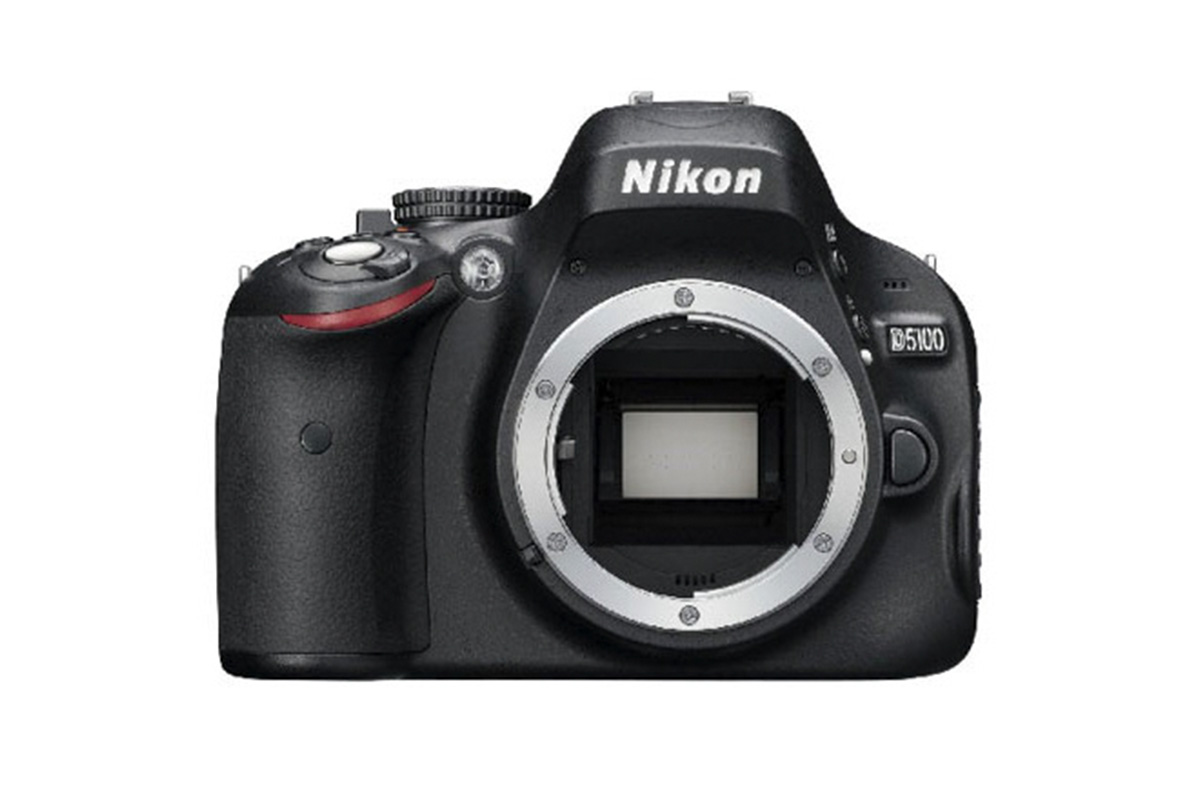 Nikon D5100 có thiết kế của một máy ảnh DSLR chuyên nghiệp