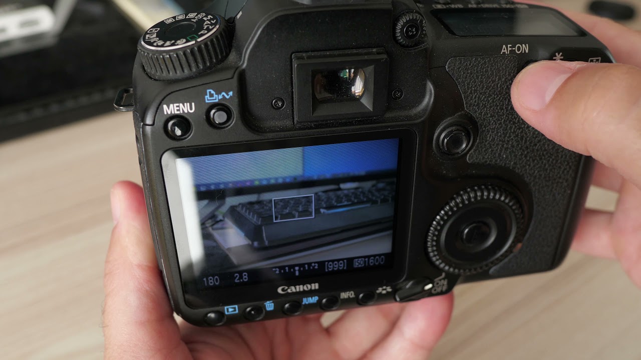 Giao diện màn hình LCD của Canon 40D – hỗ trợ thao tác nhanh chóng, dễ kiểm soát.