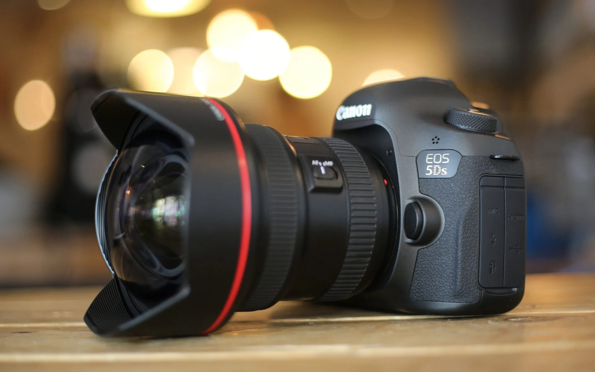 Lựa chọn máy ảnh Canon 5DS cũ cần lưu ý kiểm tra kỹ chất lượng máy
