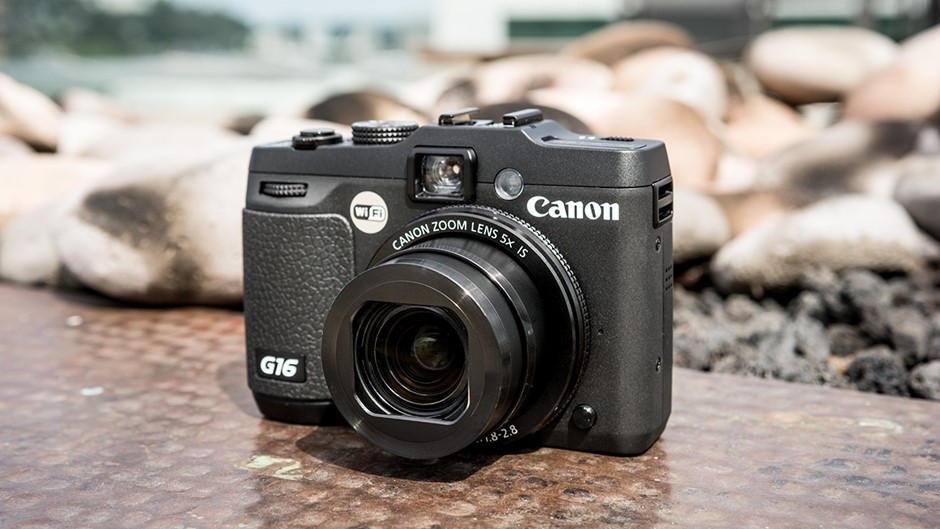 Canon G16 được ra mắt sau Canon G15 1 năm