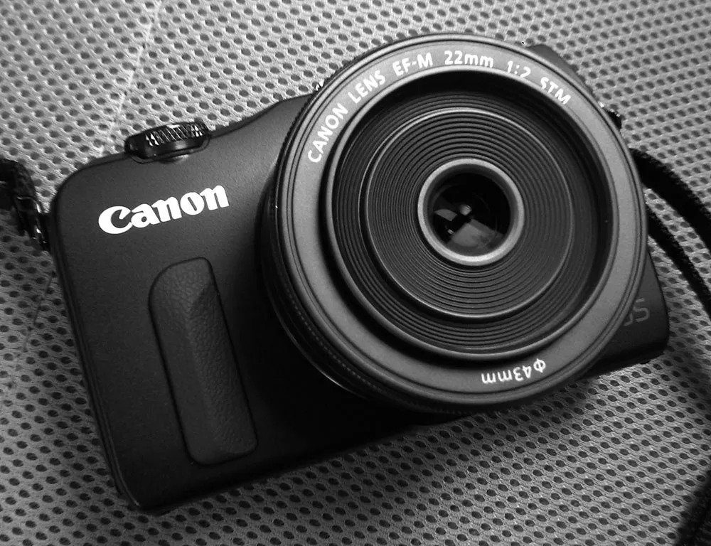 Canon EOS M - Một dòng máy ảnh rất phù hợp với nhiếp ảnh không chuyên