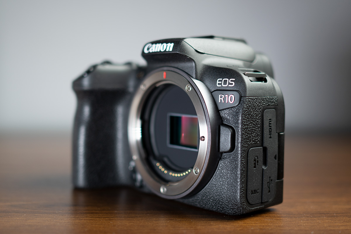 Máy ảnh Canon R10 có độ phân giải cao