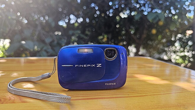 Thiết kế của Fuji FinePix Z37 rất nhỏ gọn