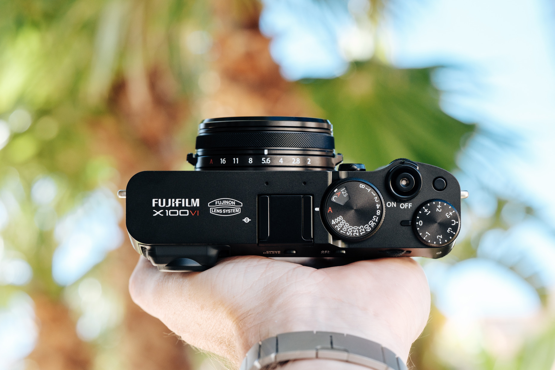 Thiết kế cứng cáp của Fujifilm