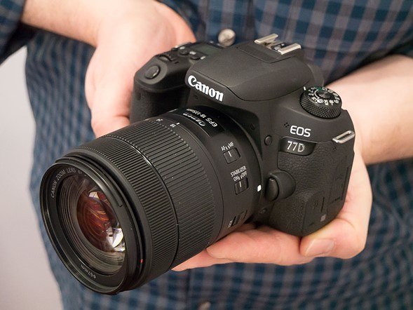 Thiết kế hiện đại, gọn nhẹ nhưng vẫn đầy đủ các nút bấm chuyên nghiệp trên Canon 77D.