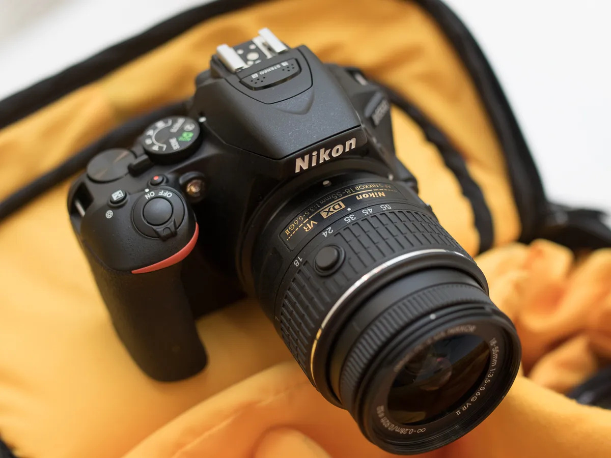 Nikon D5500 kèm Lens Kit 18-55mm đáp ứng nhu cầu chụp cơ bản