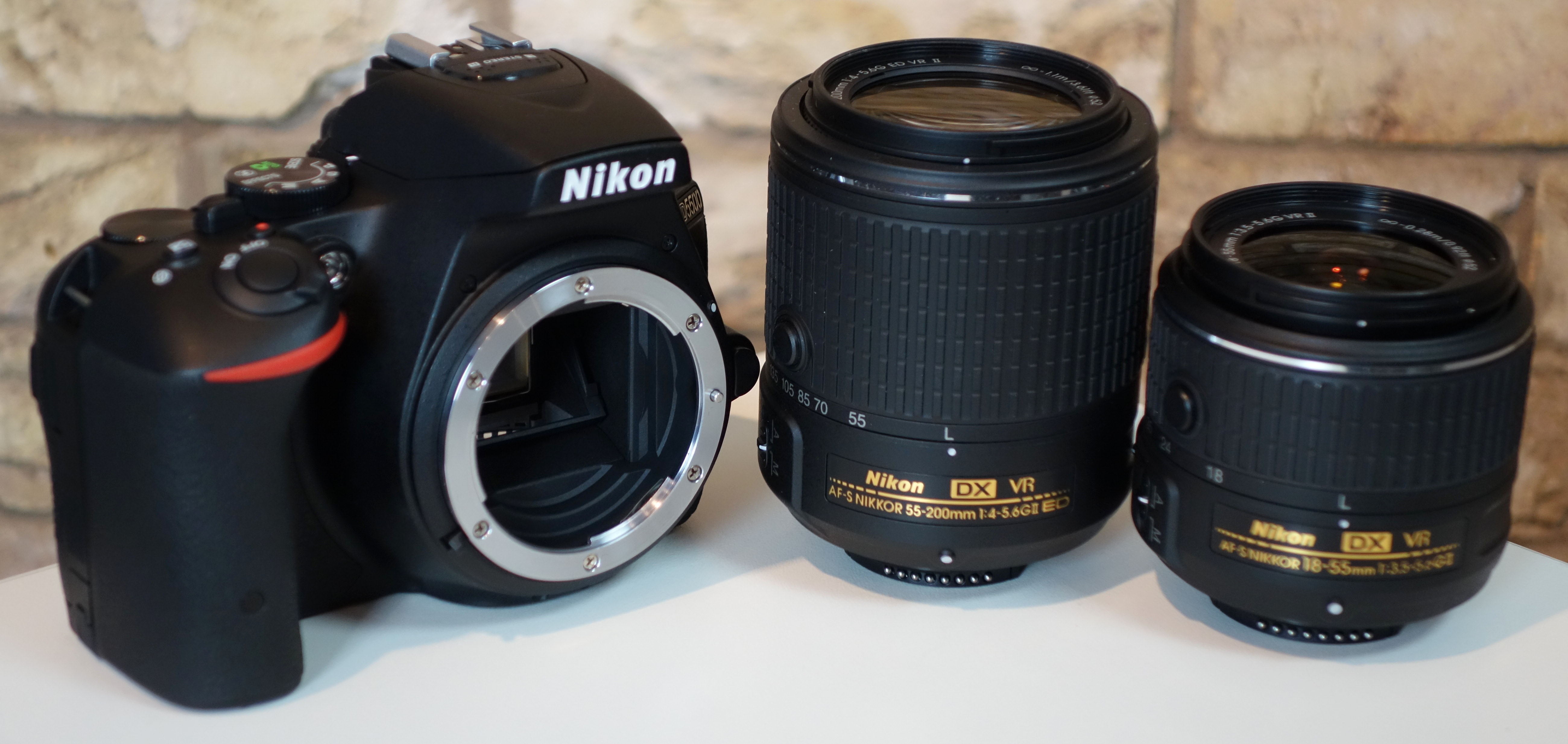Nikon D5500 là một trong những lựa chọn đáng mua cho người mới